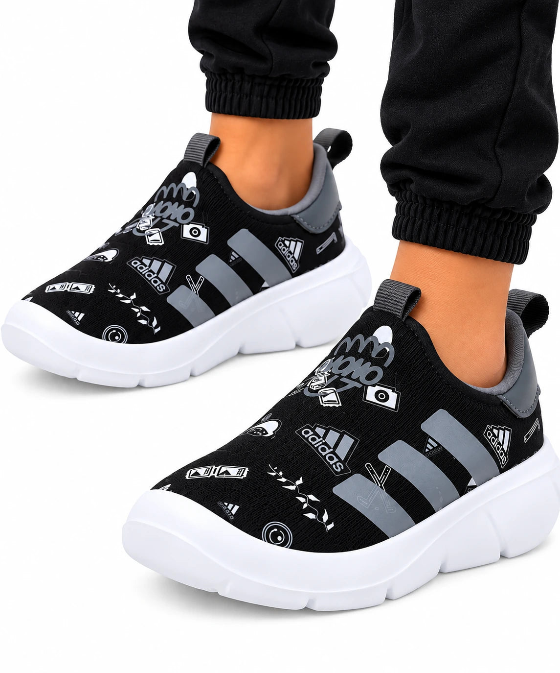 adidas Kids Monofit Sneaker Black/White/Preloved Green 10 US Unisex Toddler